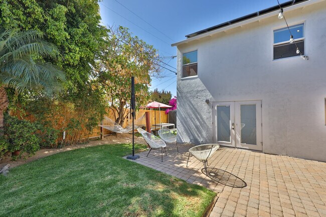 Building Photo - 3270 Cedar St