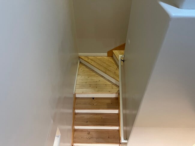 Building Photo - 572 W 6300 S