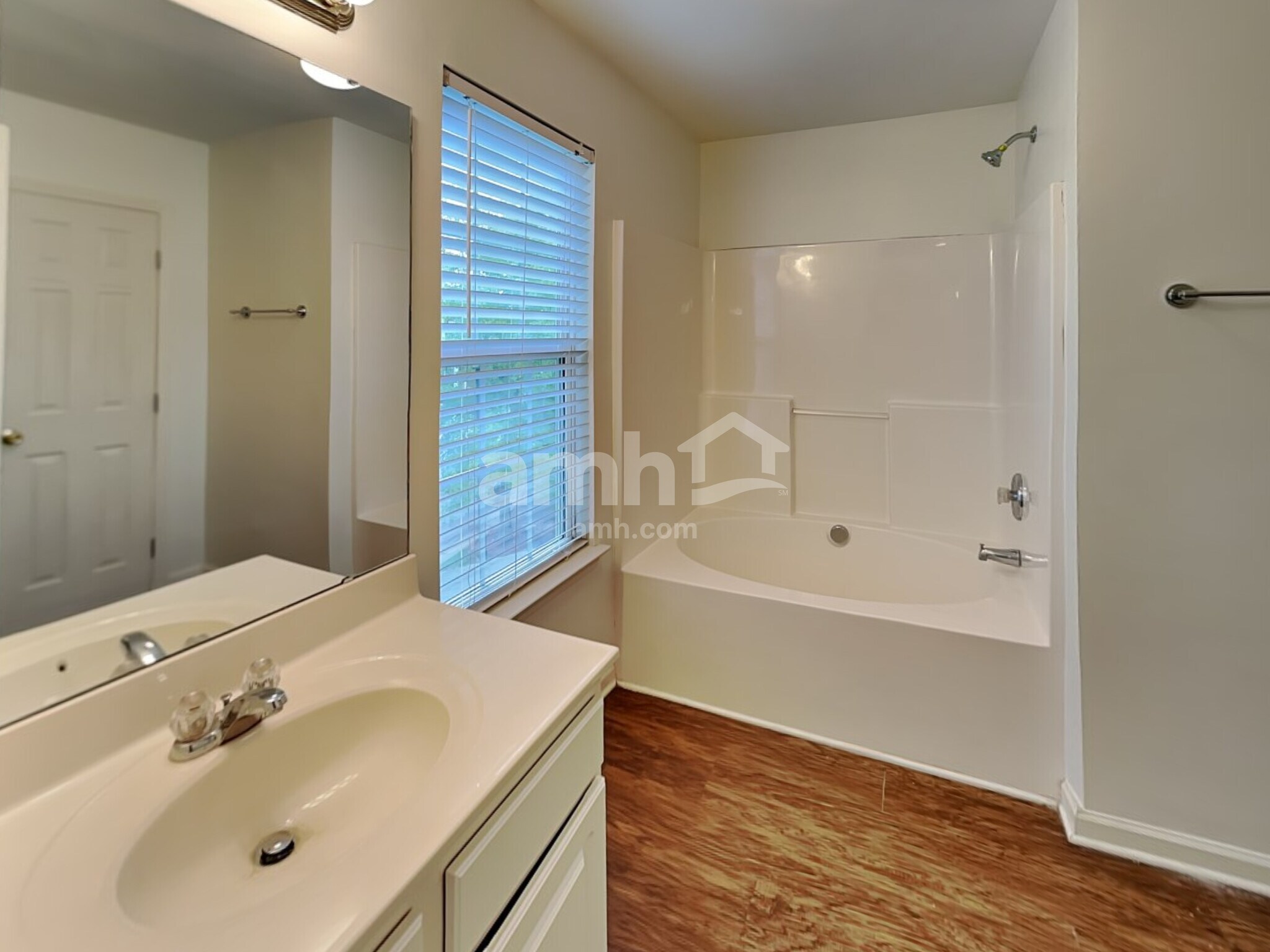 Building Photo - 10929 Shelly Renee Dr