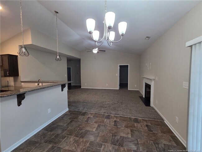 Building Photo - 2044 Stonewash Dr