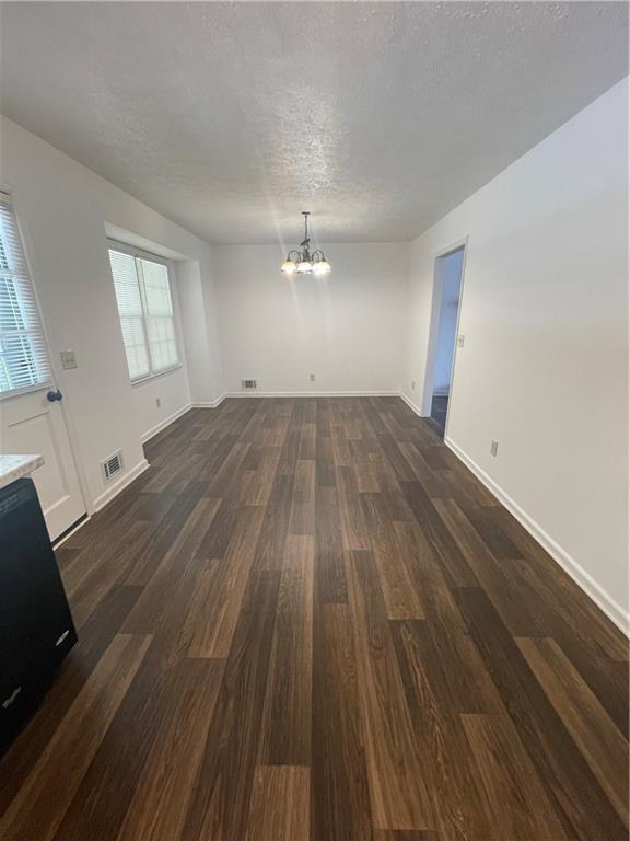 Building Photo - 290 Carmon Dr