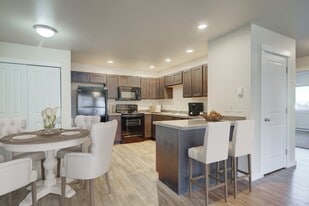 Building Photo - Madison Park