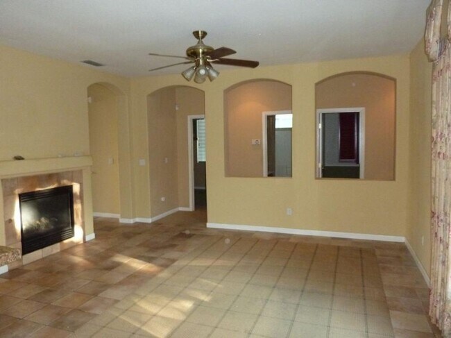 Building Photo - Natomas Park One Story - Del Paso & Gateway Park North Natomas