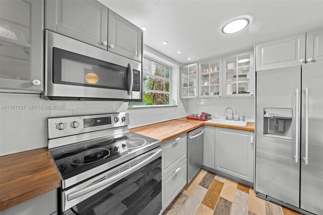 Building Photo - 1211 Pennsylvania Ave