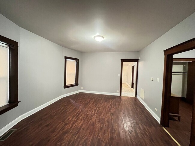 Building Photo - 305 Herkimer St