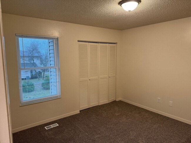 Building Photo - 2023 Belle Terra Rd