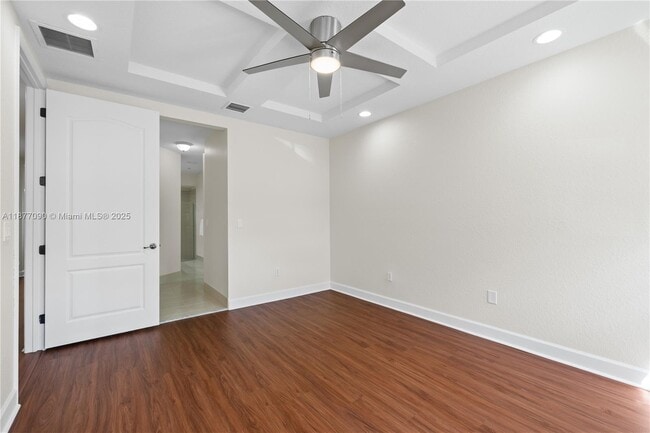 Building Photo - 433 SW 147th Ave
