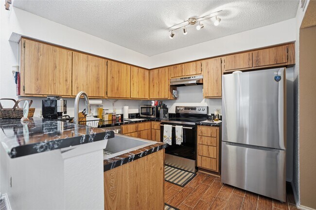 Building Photo - 2611 Grants Lake Blvd