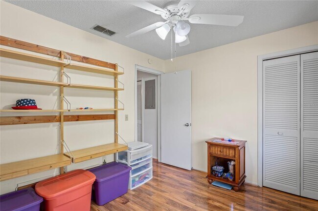 Building Photo - 13009 Wedgewood Way