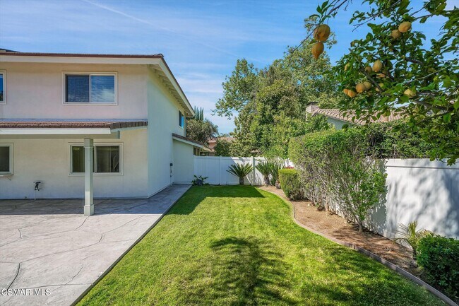 Building Photo - 2094 Bridgegate Ct