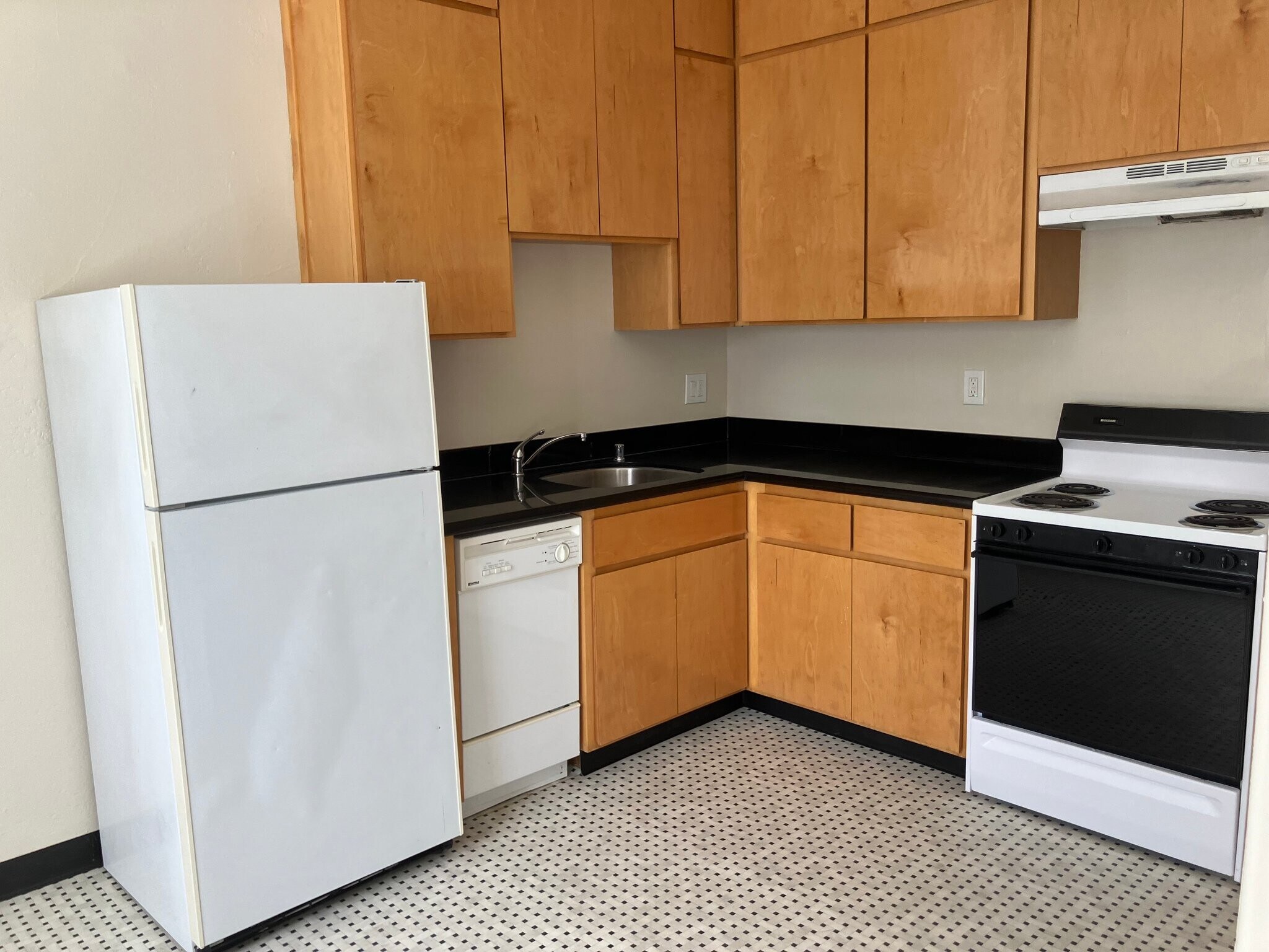 Building Photo - 2625 Ivy Dr