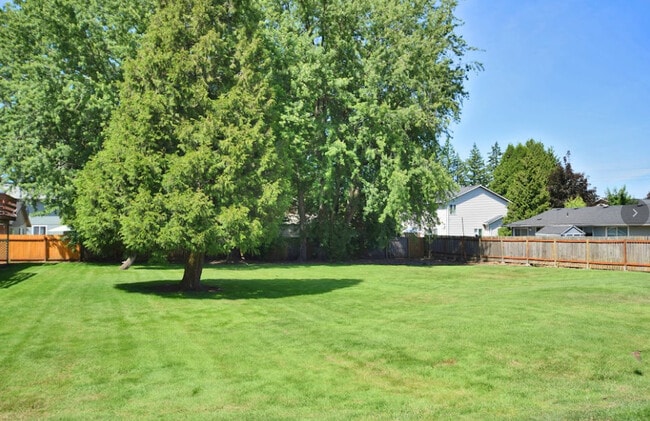 Building Photo - Elizabeth Anne Apartments