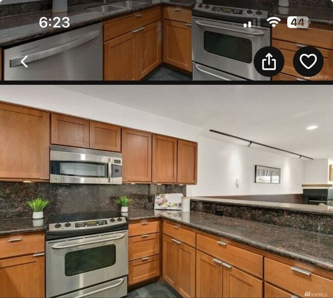 Building Photo - 2BR Eastlake Condo w/ Dedicated Parking + ...