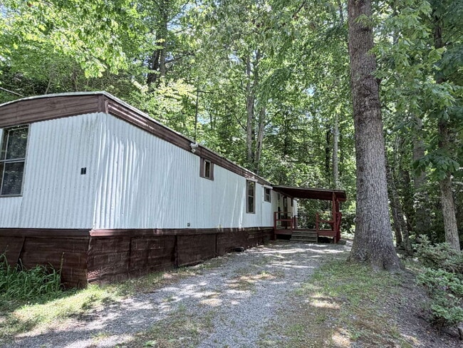 Building Photo - Affordable 3BR Home in Peaceful Hicks Lake Community