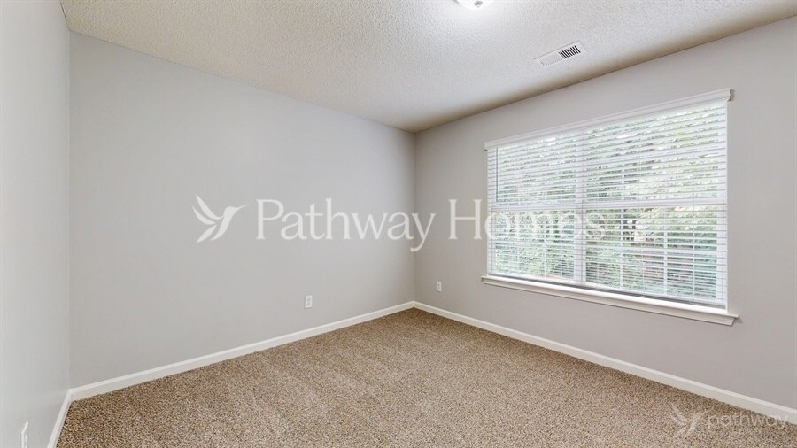 Building Photo - 1125 Brookstone Rd