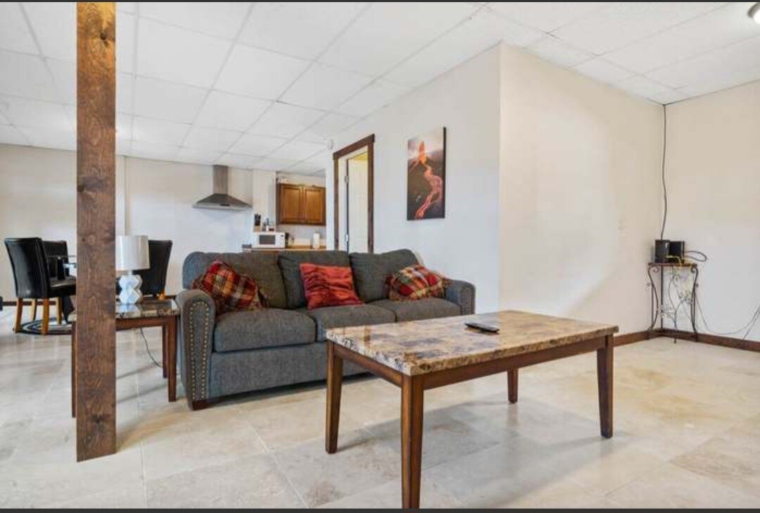 Building Photo - 73-1117 Mahilani Dr