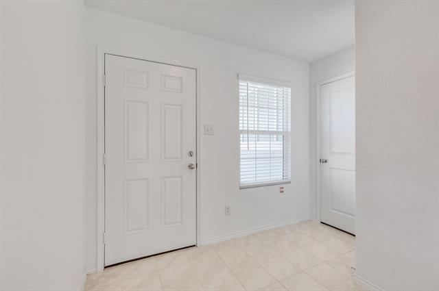 Building Photo - 2625 Kingsman Dr