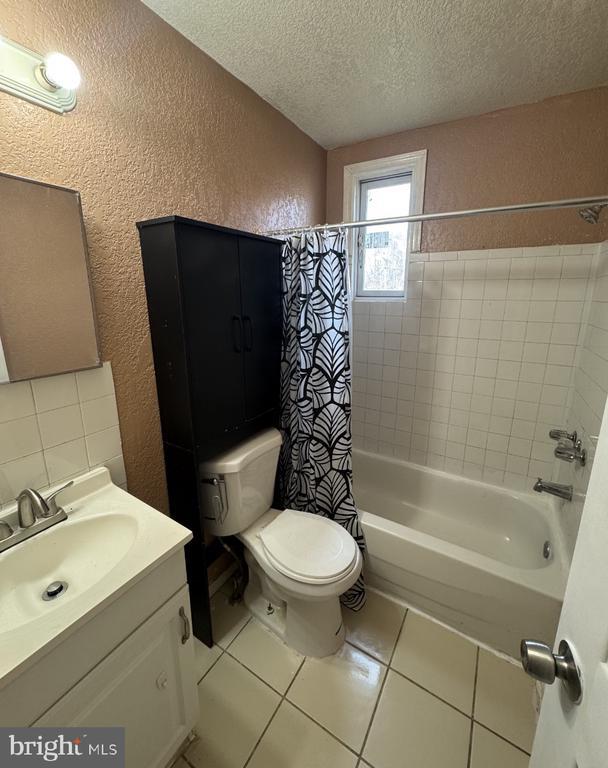 Building Photo - 4554 N Bouvier St
