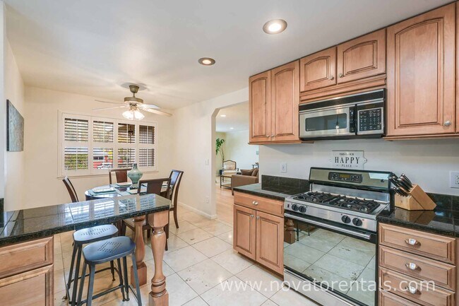 Building Photo - 44 Trish Dr