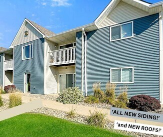 Building Photo - 2 BD, BOTTOM LEVEL, NO STEPS, IN UNIT WASH...