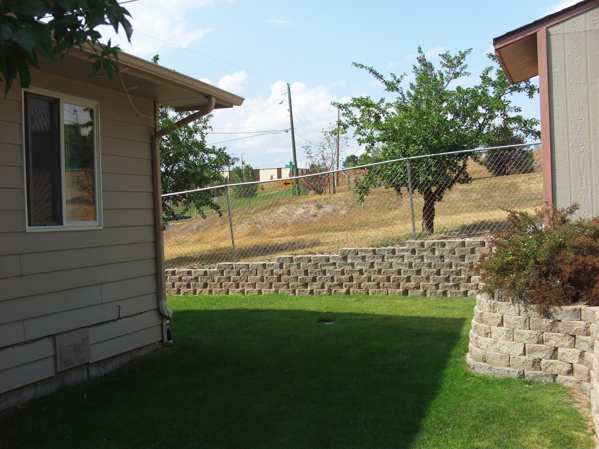 Building Photo - 1508 Midway St