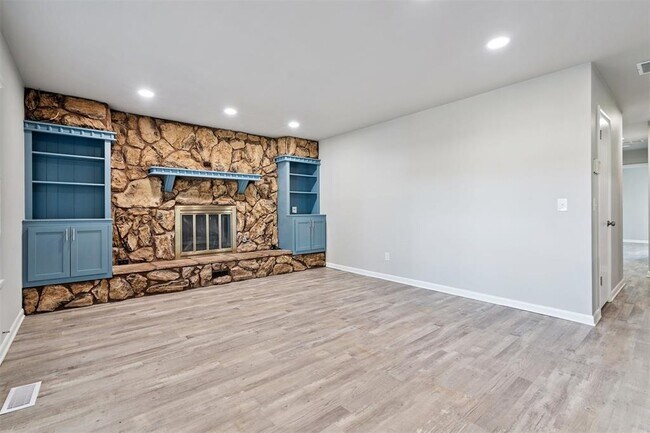 Building Photo - 4309 NW 56th Terrace
