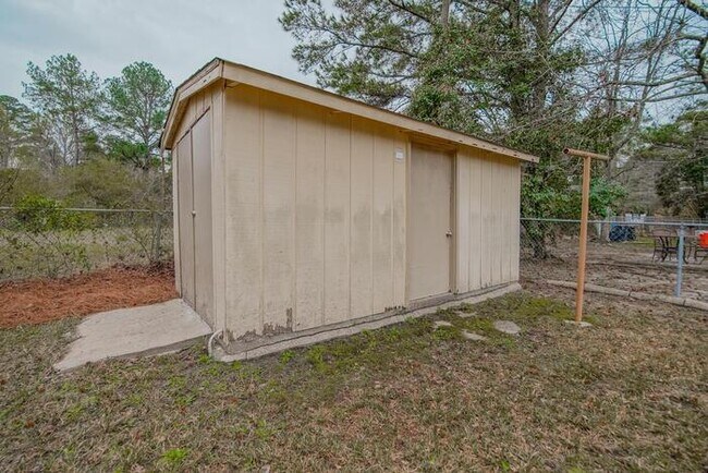 Building Photo - 501 Todd Branch Dr