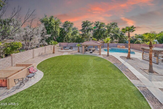 Building Photo - 7149 W Avenida Del Sol
