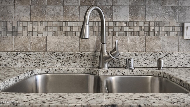 Building Photo - 14708 Boer Trl Ave