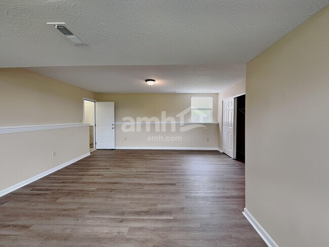 Building Photo - 10324 Fredricksburg Rd