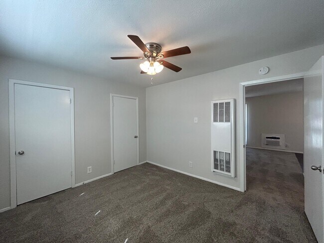 Building Photo - 3629 N MacGregor Way