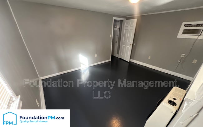 Building Photo - 3468 Bowen Ave