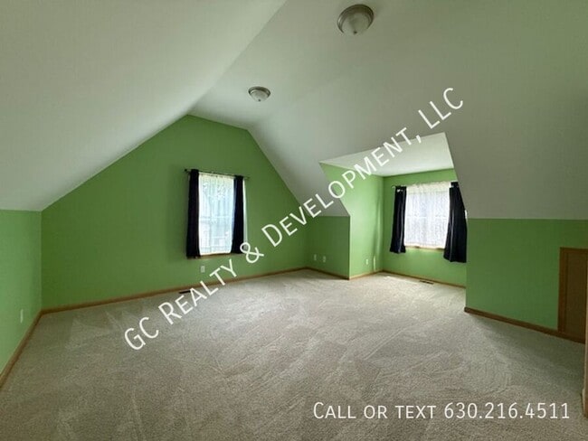 Building Photo - 446 S State St