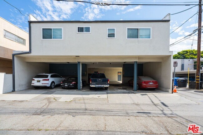 Building Photo - 1544 Stanford St