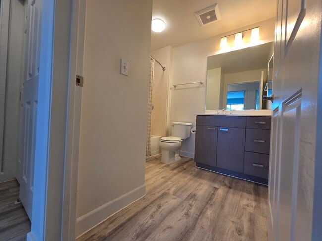 Building Photo - Unfurnished 3/2 Kamalani Condo