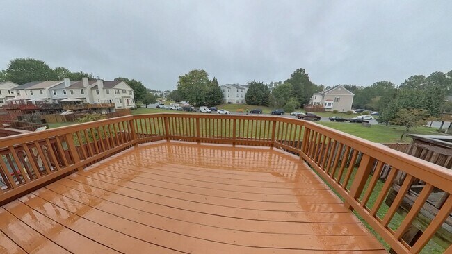 Building Photo - 12885 Hyannis Ln