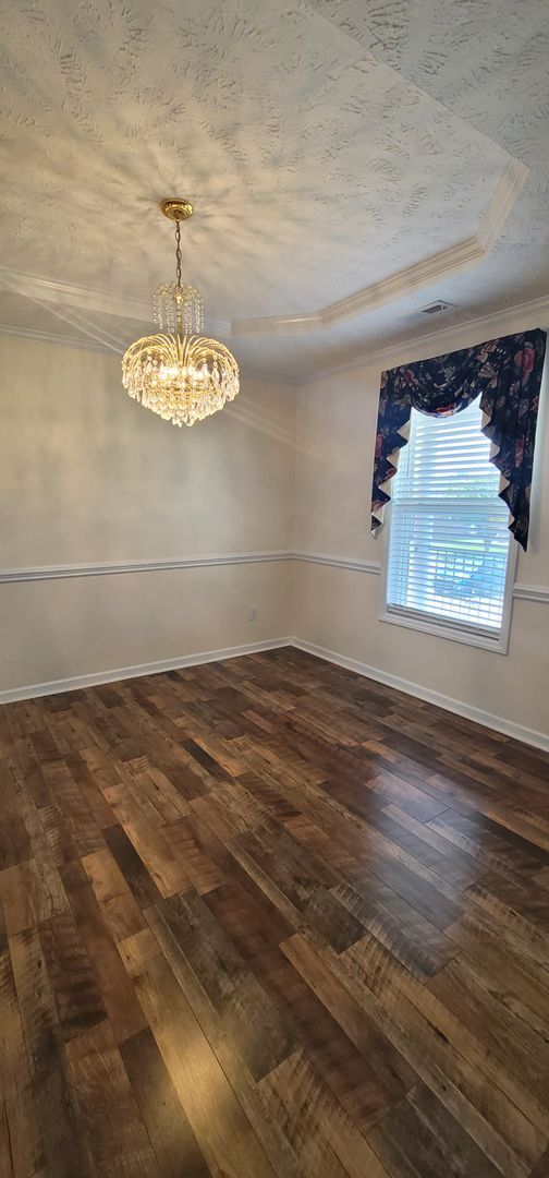 Building Photo - Beautiful 3 Bedro Brick Ranch Home w/ Bonus Room- Minutes from Interstate and Close to Shopping.