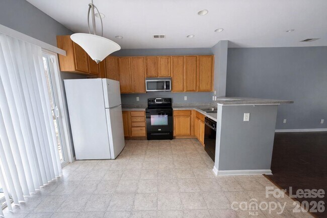 Building Photo - 15409 Tully House Ct