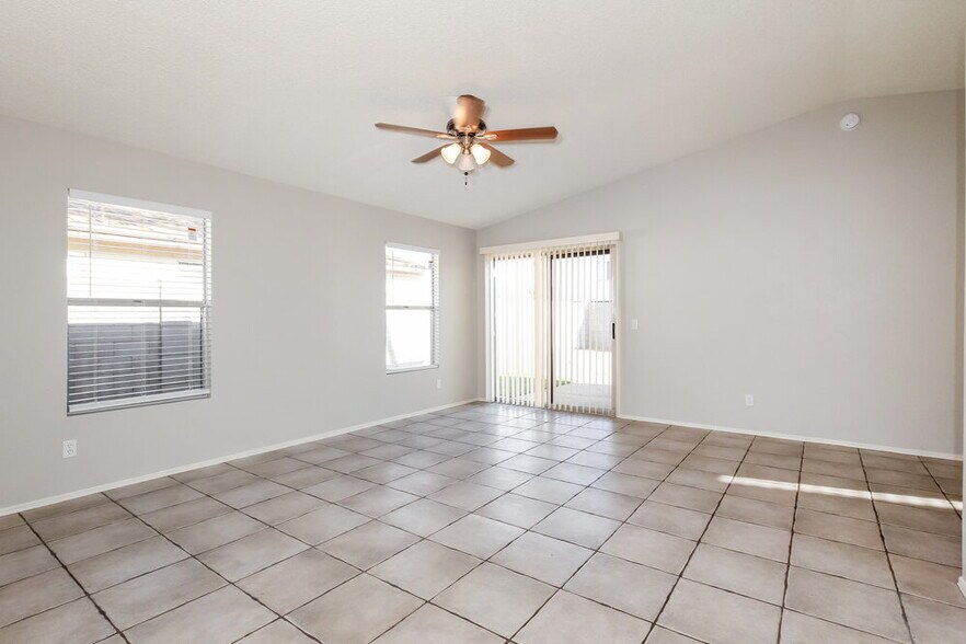 Building Photo - 4713 W Menadota Dr