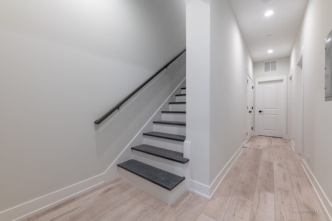 Building Photo - 4021 N Keystone Ave