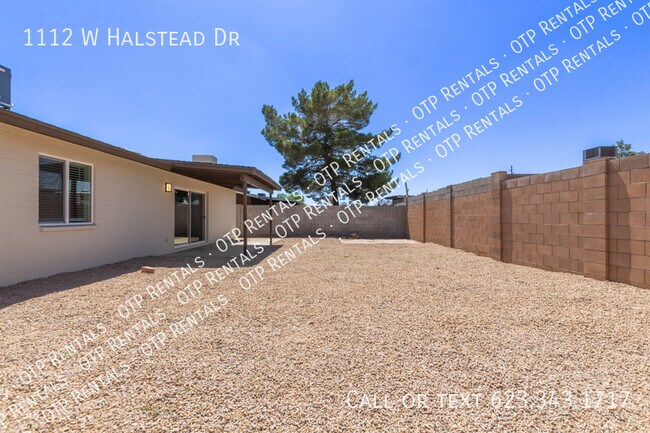 Building Photo - 1112 W Halstead Dr