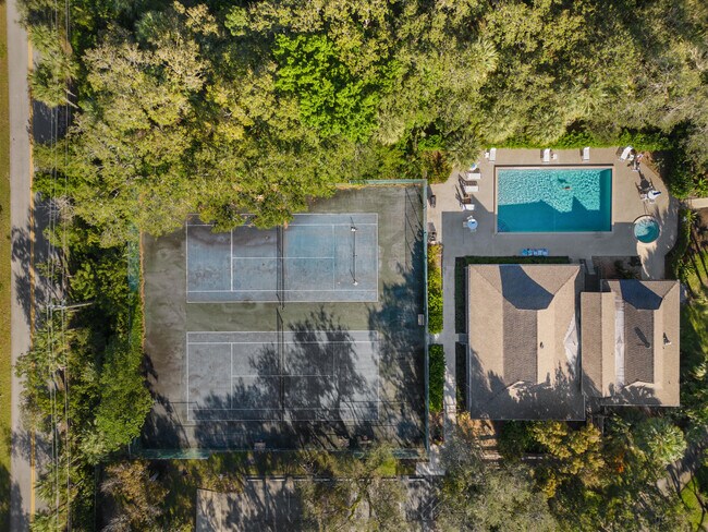 Building Photo - 5300 SE Schooner Oaks Way