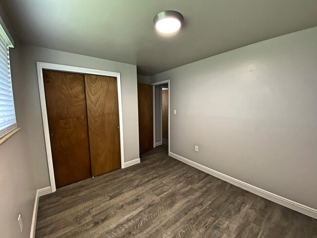 Building Photo - 4830 Field Ct