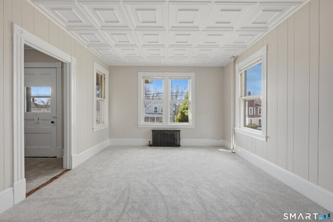 Building Photo - 45 Dunham St