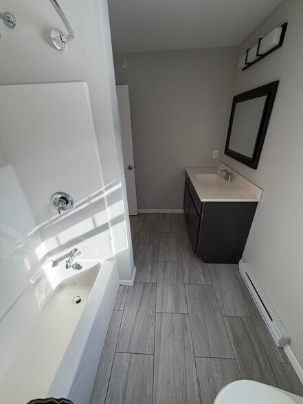 Building Photo - 27 Jefferson St