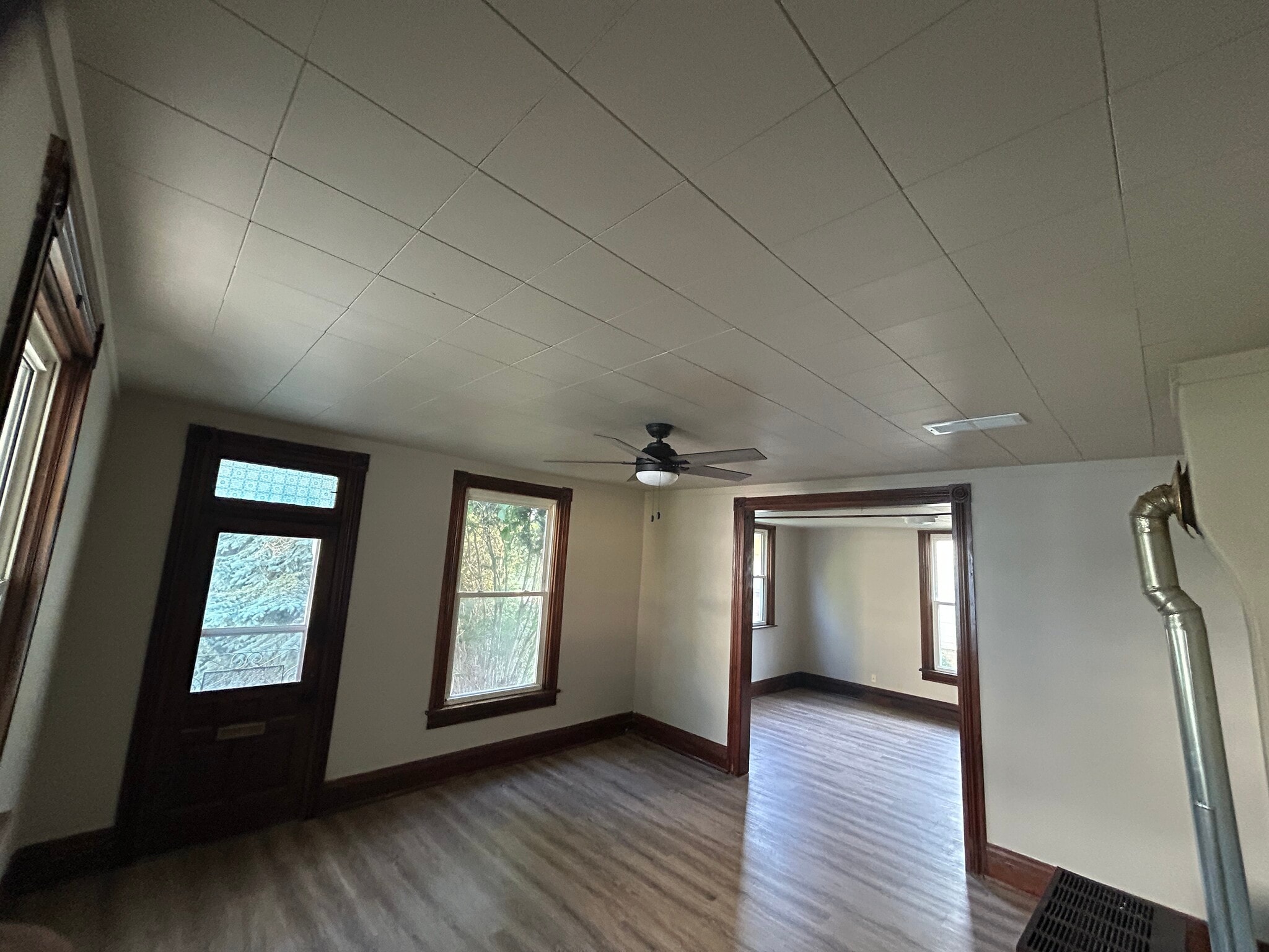 Living room 2 - 214 Ash Ave