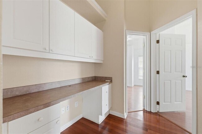 Building Photo - 2819 Maguire Dr
