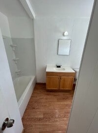 Building Photo - 3804 N Redmond Ave