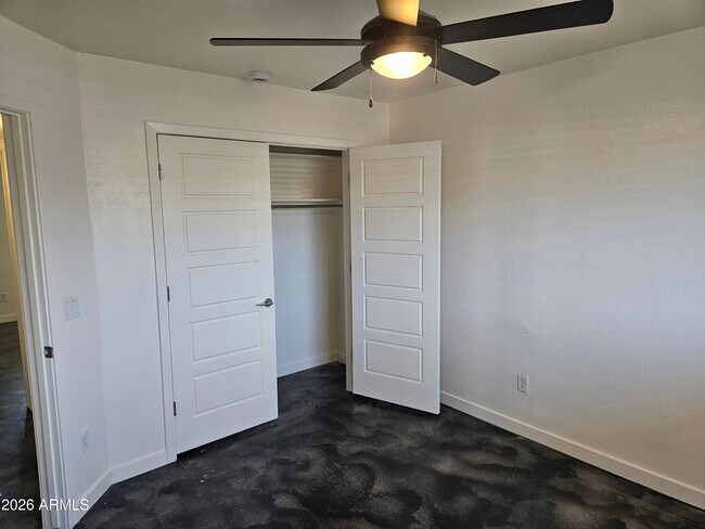 Building Photo - 1511 E Rovey Ave