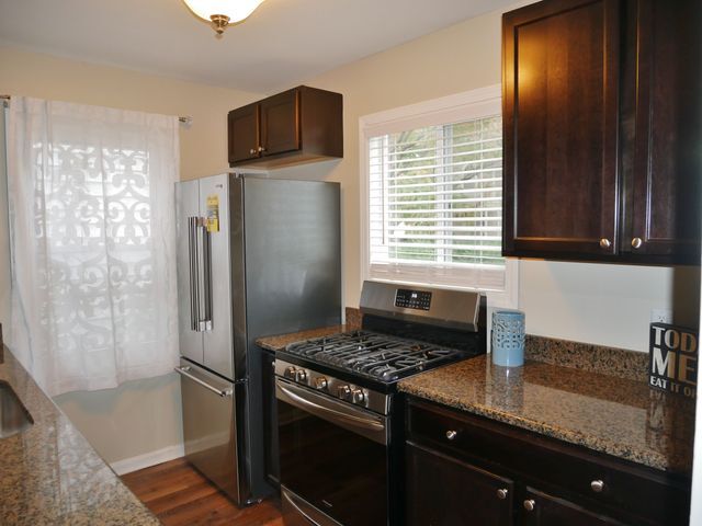 Building Photo - 2298 Browning St